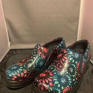 Women's Klogs Multi-color Floral Pattern Nurses Loafers/Mules
